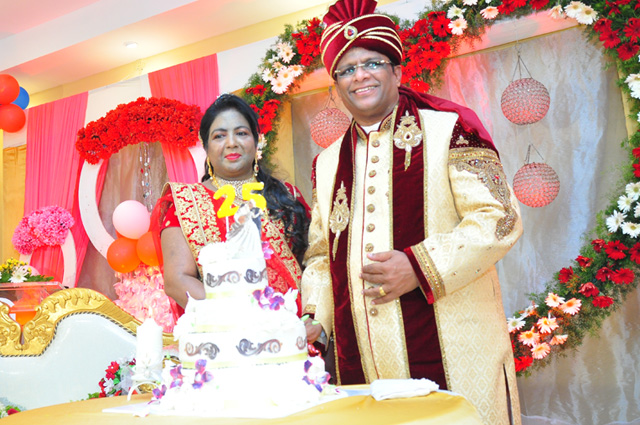 Bro Andrew Richard & Sis Hanna Celebrated their 25th Silver Jubilee Wedding anniversary with great grandeur at the Prayer Center in Mangalore here on May 04th, 2018 amidst a large number of devotees.